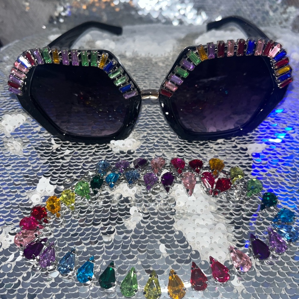 New! Black Rhinestone Sunglasses & Matching Necklace Set